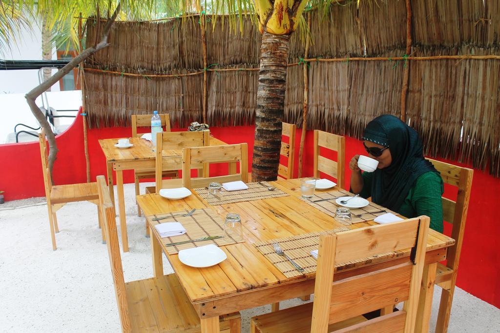 Huraa East Inn Exterior photo
